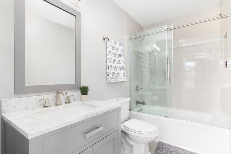 Shower with Space-saving Sliding Door